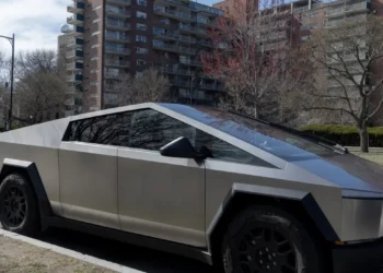 Harvard faces pressure to drop fossil fuel-linked lobbying firm