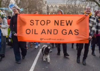 Fossil fuel lobby exploits weak UK laws to block real climate action