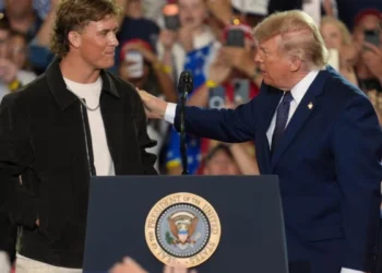 Giants’ Abdul Carter kritisiert Jaxson Dart nach Donald-Trump-Auftritt