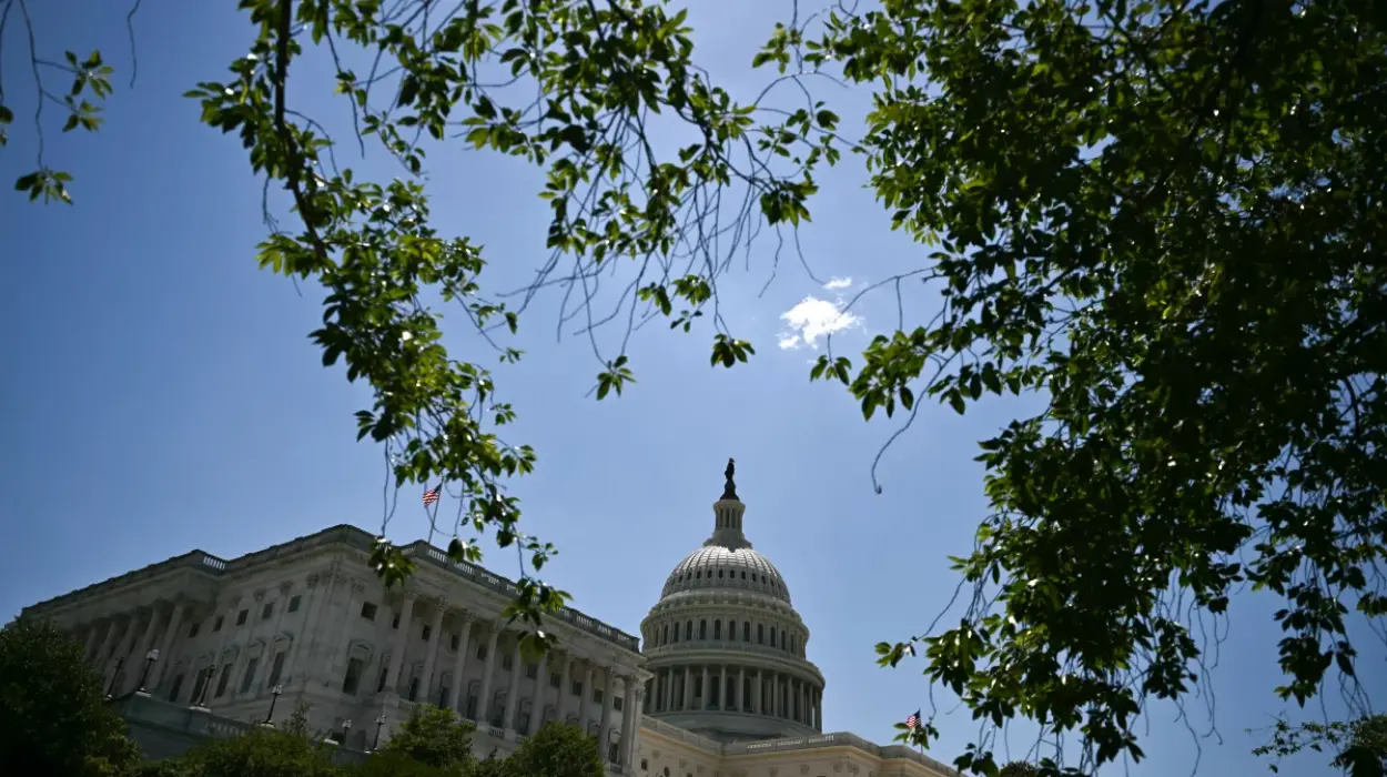 Senate Passes $70B Immigration Bill Without Limits on Trump’s Anti-Weaponization Fund